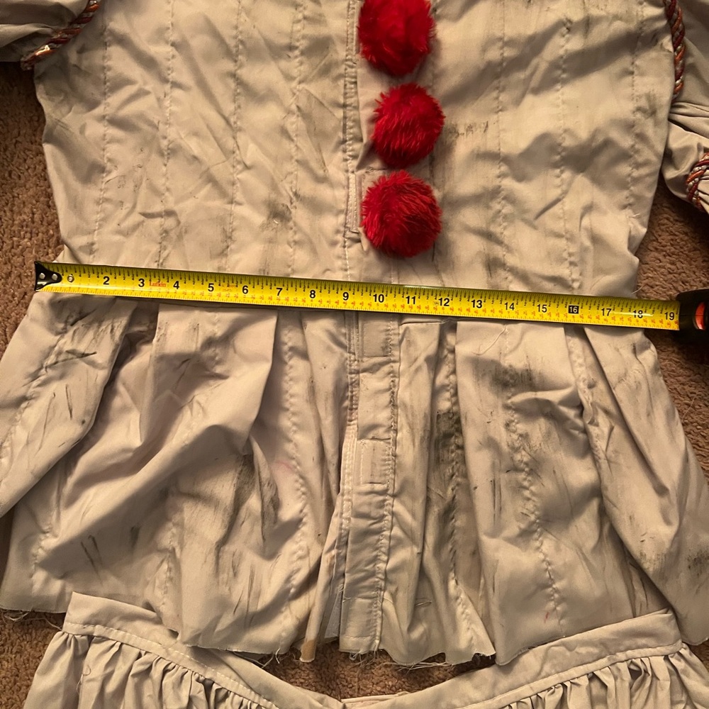 Adult Pennywise Costume in Silver and Red - Picture 12 of 16